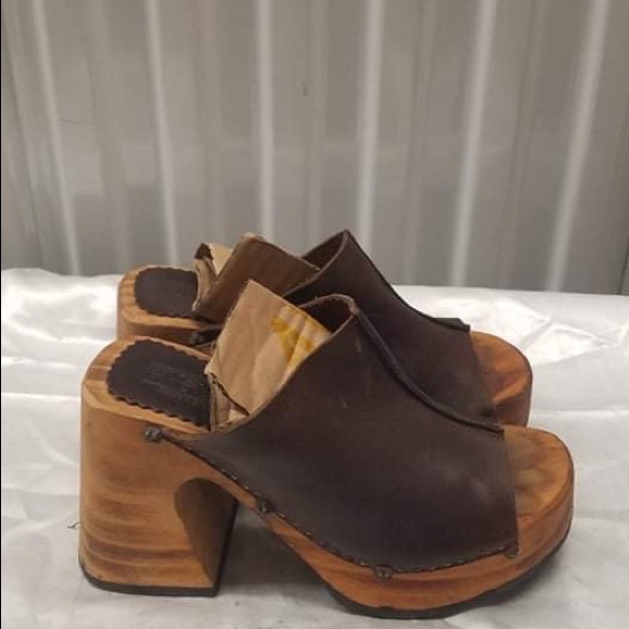 chunky platform clogs